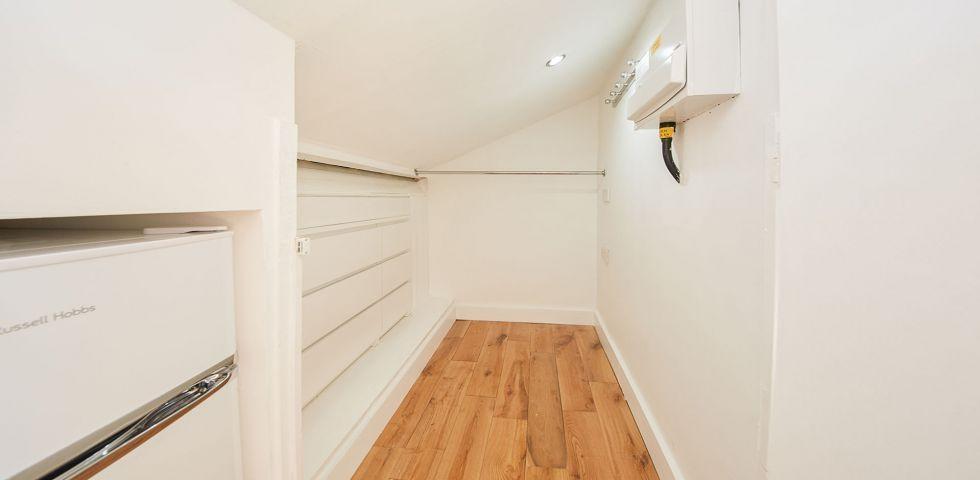 			LET, Studio Apartment, 1 bath, 1 reception Studio			 Quex Road, WEST HAMPSTEAD